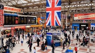 A Walk Through The London Victoria Station London England [upl. by Annahsal]